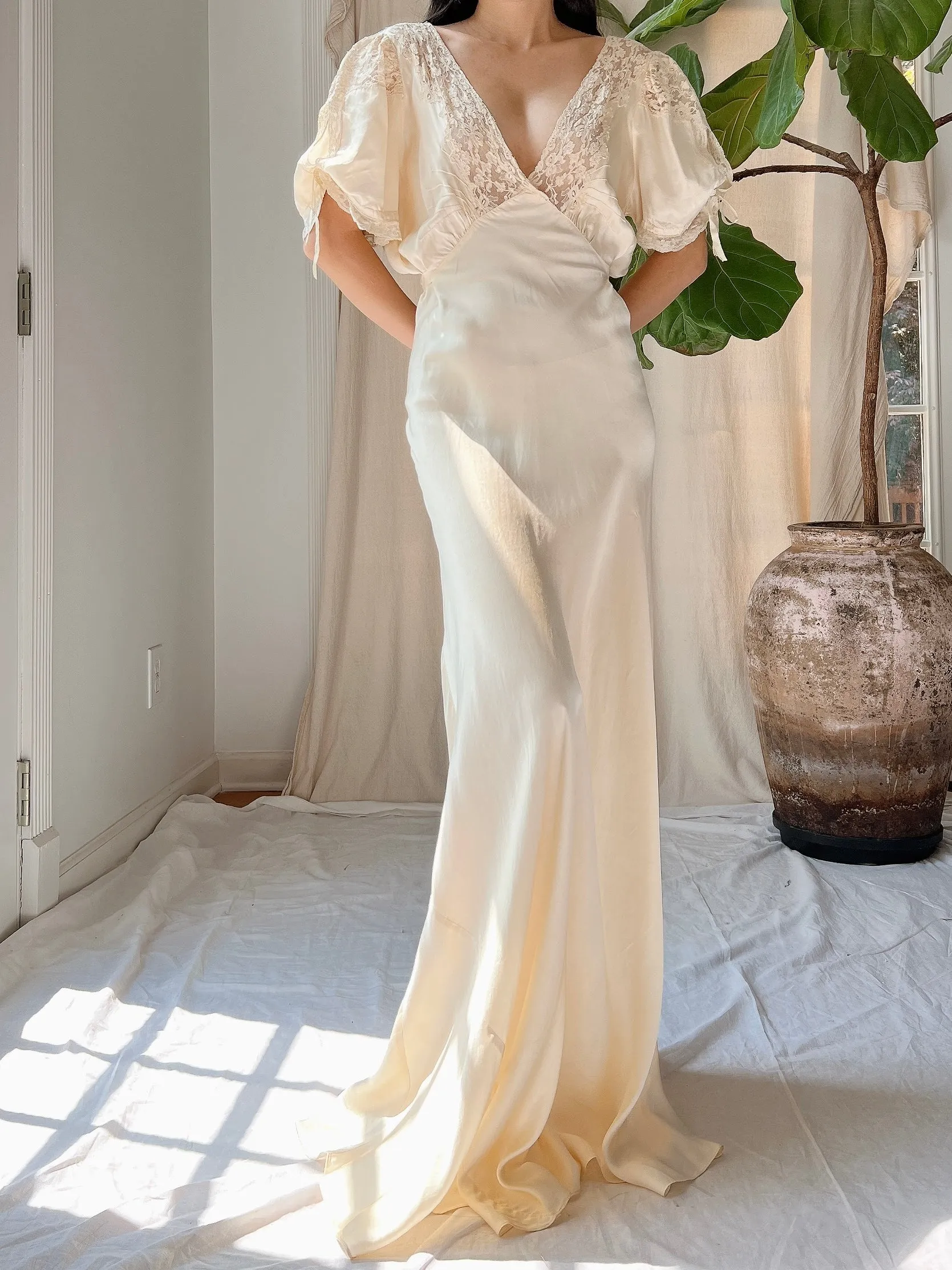 1930s Silk Short Sleeves Gown - S