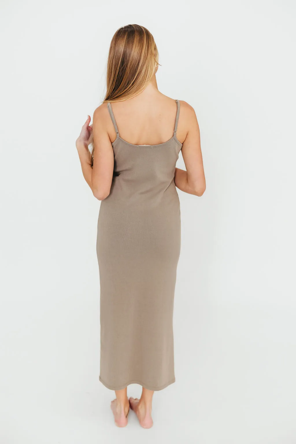 Alexa Ribbed Maxi Dress in Burnt Taupe