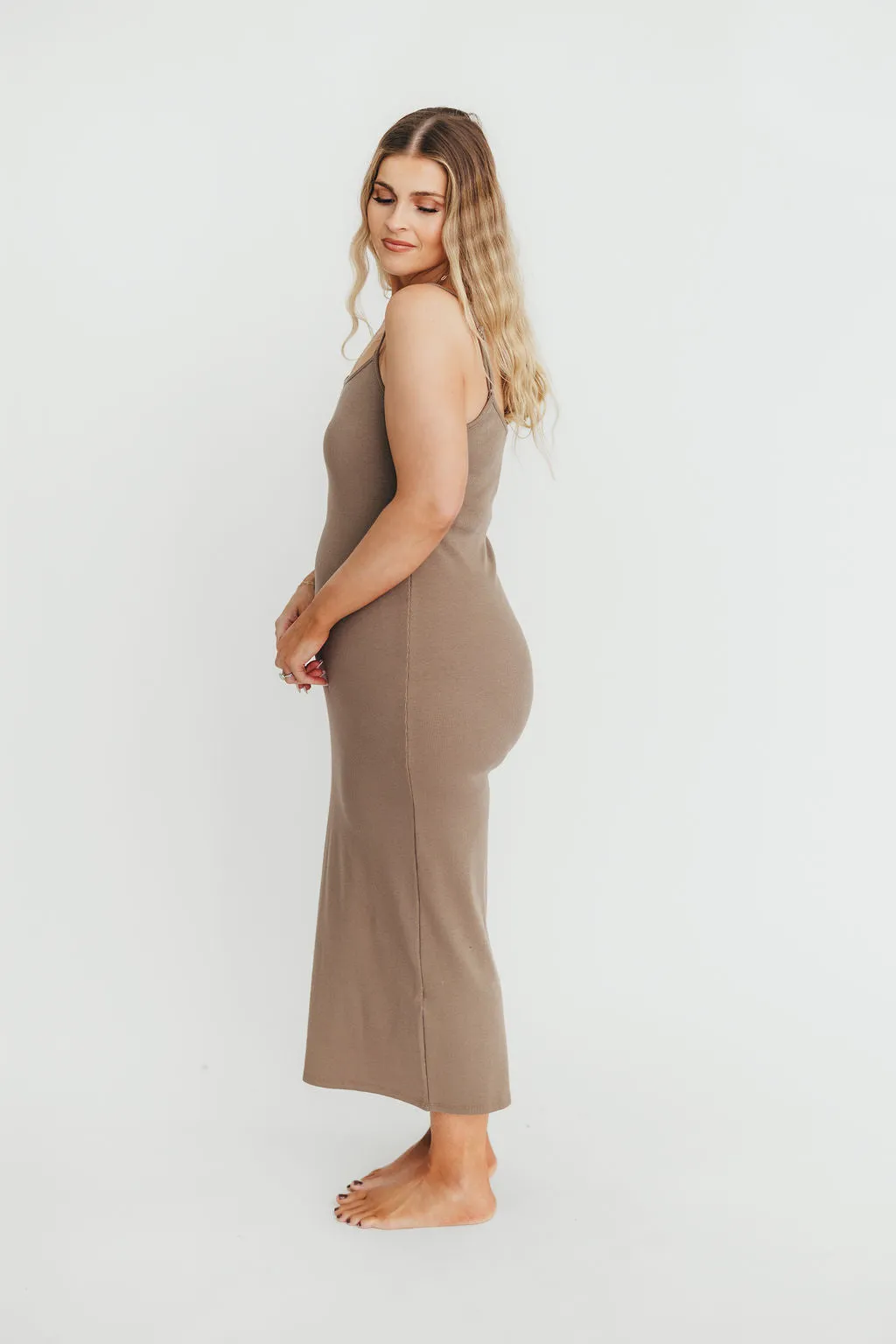 Alexa Ribbed Maxi Dress in Burnt Taupe