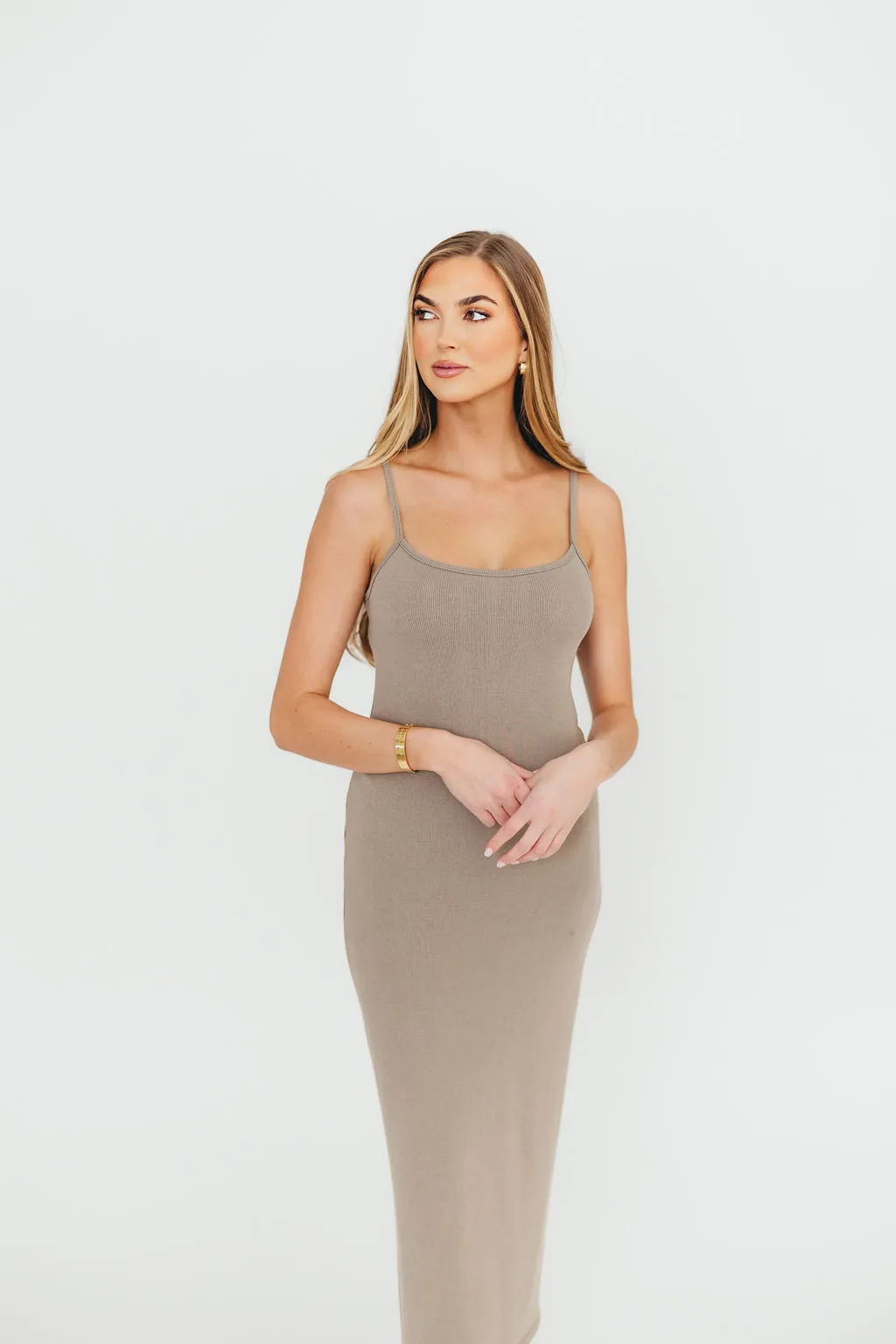 Alexa Ribbed Maxi Dress in Burnt Taupe