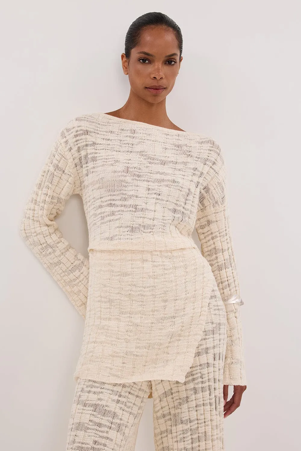 CIA NATURAL LONG SLEEVE KNIT TOP