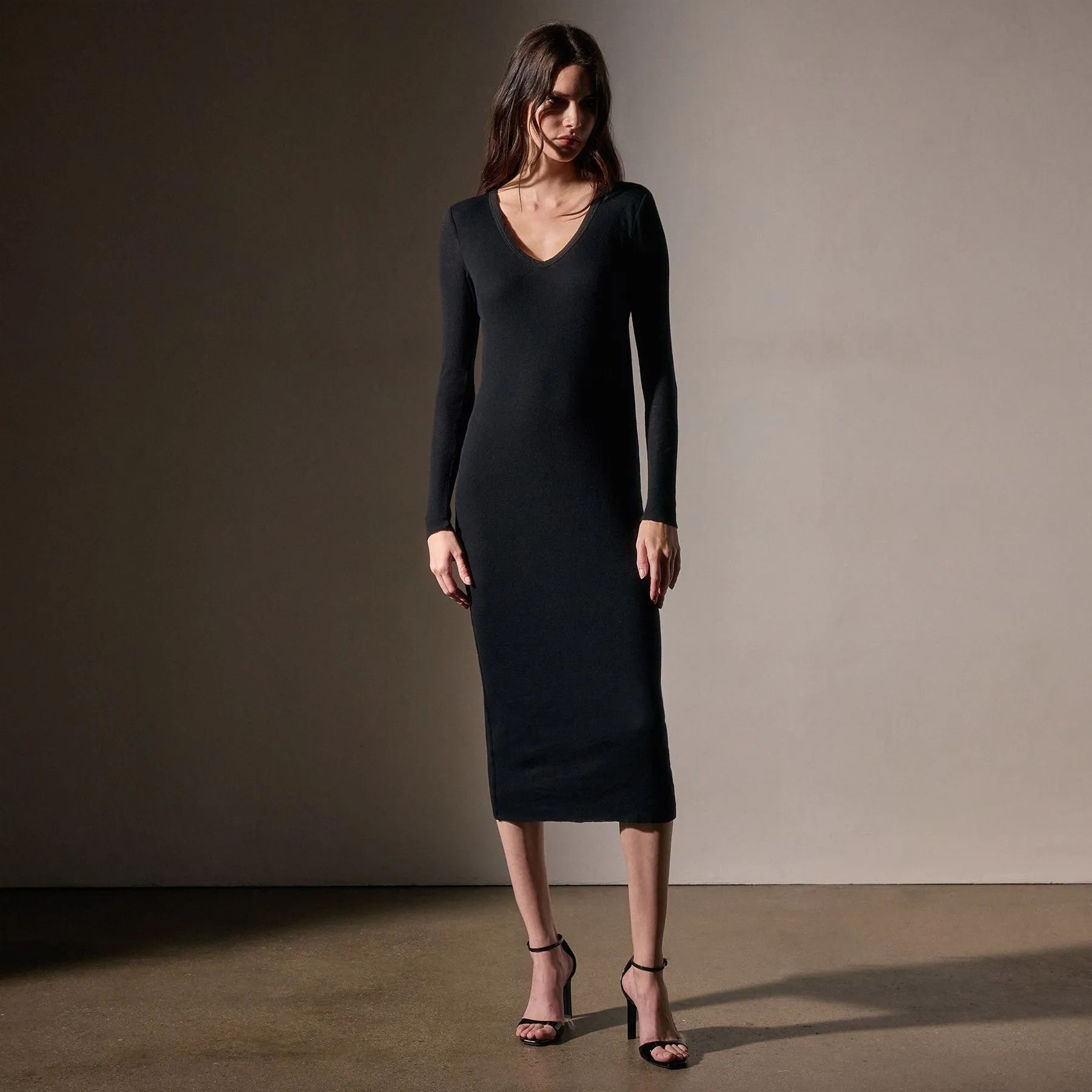 Cotton Cashmere Blend Rib Deep V Neck - Black