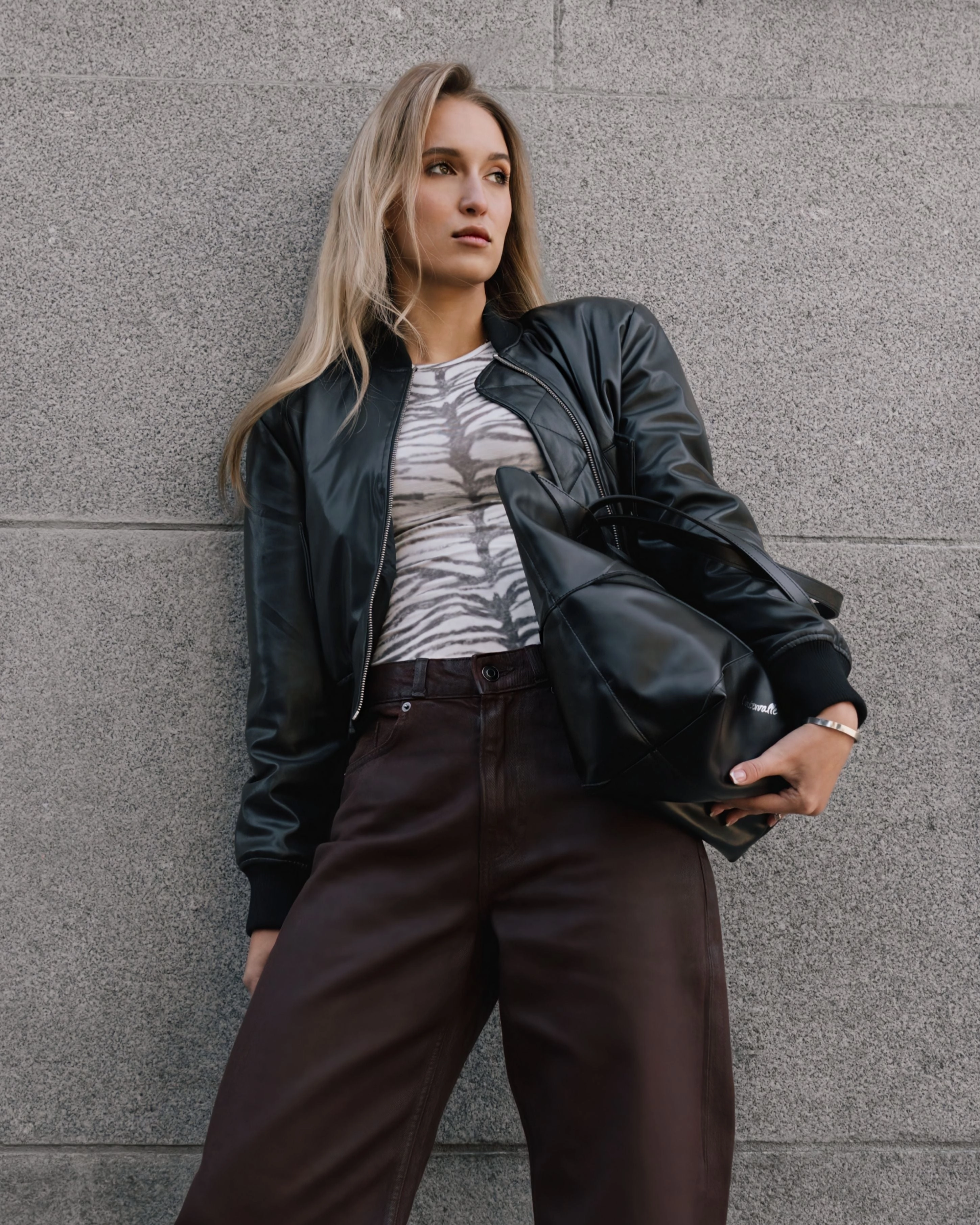 Dialoque Black Leather