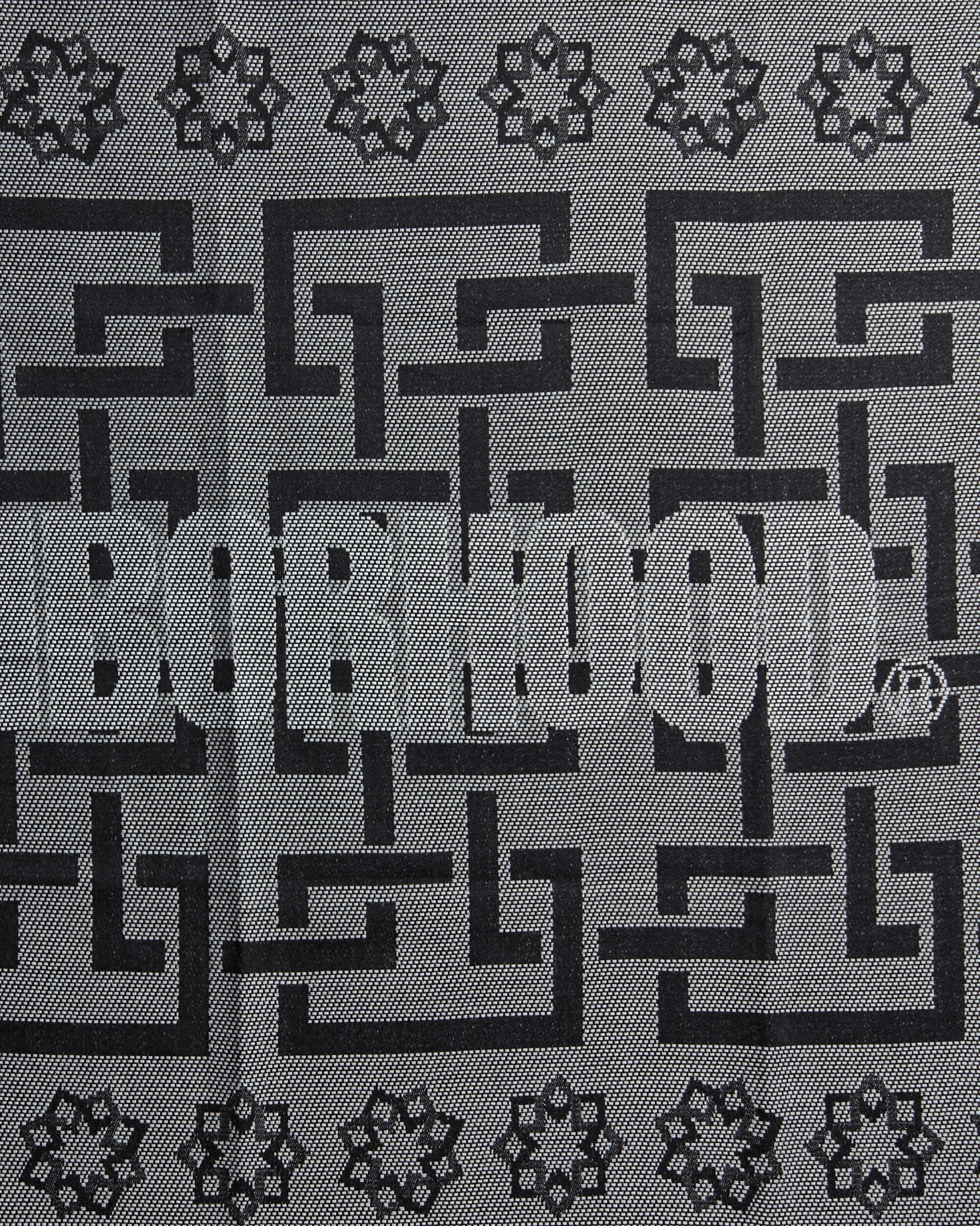 Geometric Pattern Rug Gray