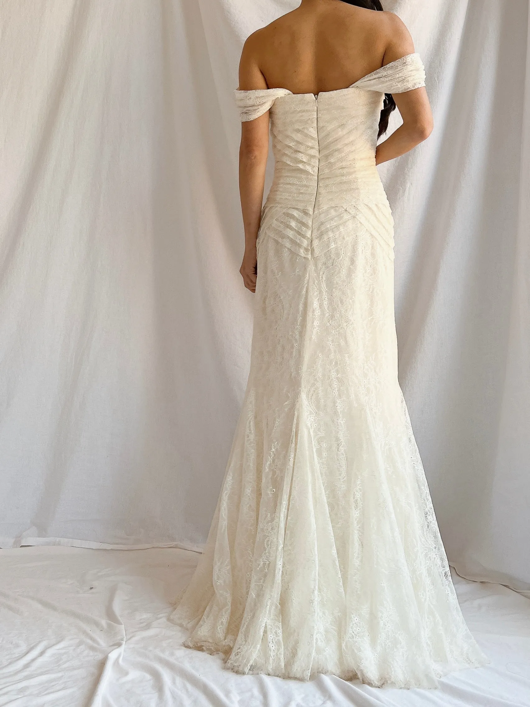 Vera Wang Silk and Lace Gown -  S
